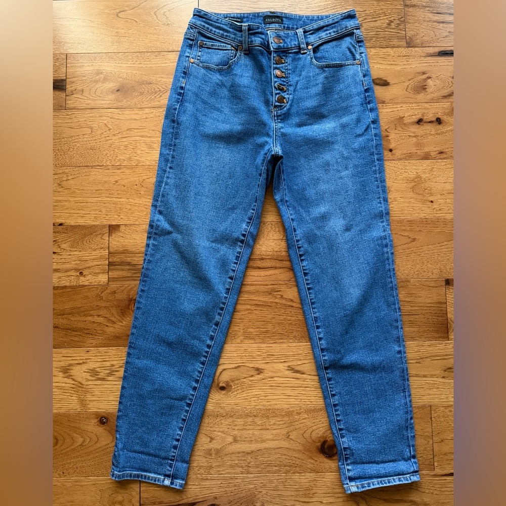 Talbots Everyday Relaxed Jeans Size 4 Medium Wash Denim